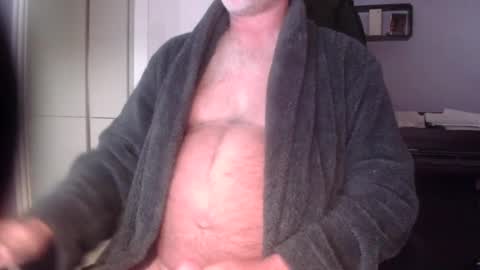 Snapshot of greyfox_6000 chatting on January 8, 7:24 am greyfox_6000 online show from January 8, 7:24 am