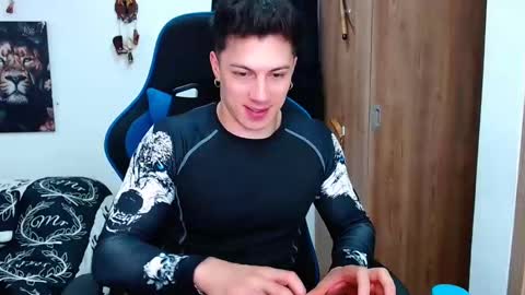 griego01 online show from December 10, 9:00 pm