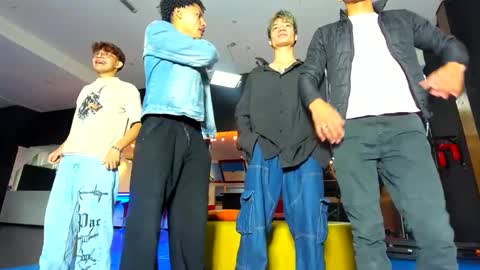 GRIVALS. THOMAS AND DAMIAND online show from December 16, 11:44 am