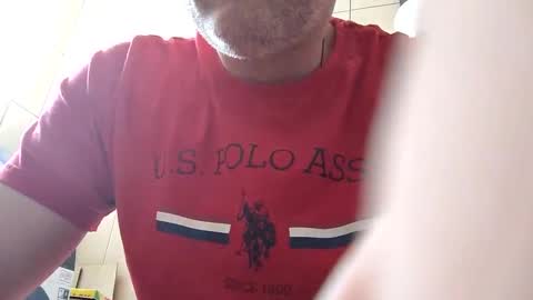 Snapshot of grzegorz34 chatting on February 23, 9:17 am Greg online show from February 23, 9:17 am