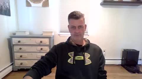 gudguy2025 online show from February 2, 6:27 pm