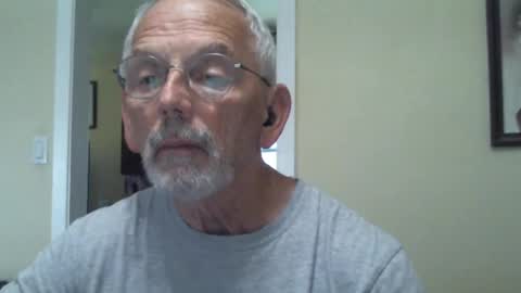 Snapshot of gulfcoast1952 chatting on February 10, 2:48 pm Roy online show from February 10, 2:48 pm