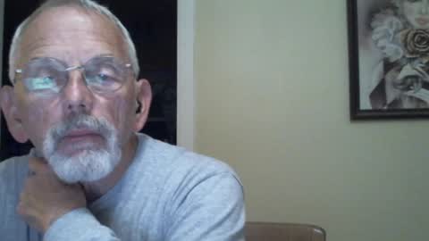 Snapshot of gulfcoast1952 chatting on January 21, 12:24 pm Roy online show from January 21, 12:24 pm