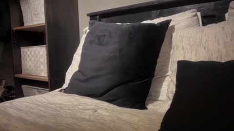 gumbywanna online show from March 8, 8:13 pm