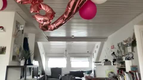 gummicasual online show from February 20, 12:07 pm