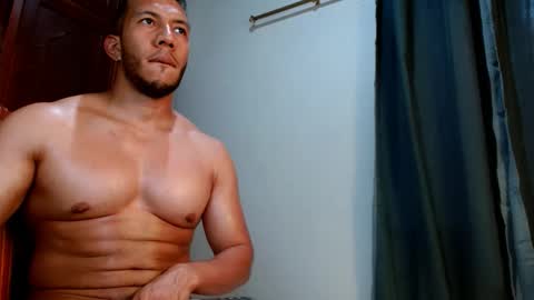 holl latino online show from March 4, 10:28 pm