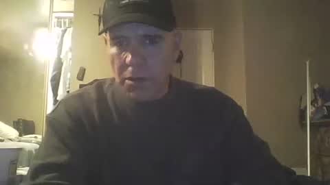 Snapshot of guy8inches4u chatting on October 25, 12:51 pm guy8inches4u online show from October 25, 12:51 pm