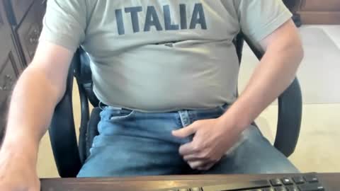 Guy online show from October 27, 1:24 pm