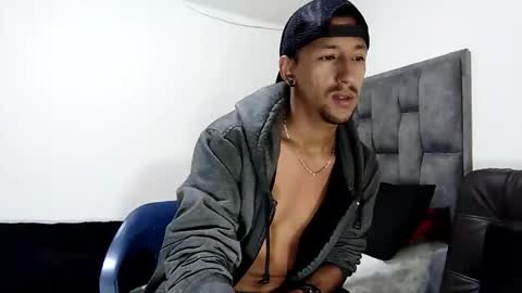 karim online show from February 9, 2:06 am