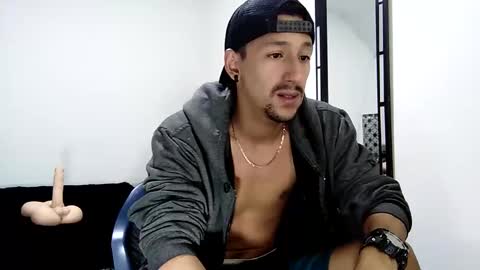 karim online show from December 20, 7:33 am