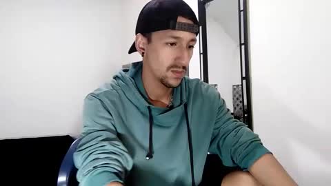 karim online show from December 24, 11:22 pm