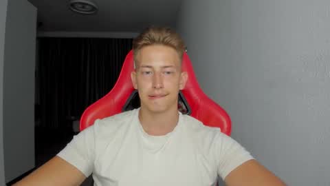 Oliver online show from November 4, 11:06 pm