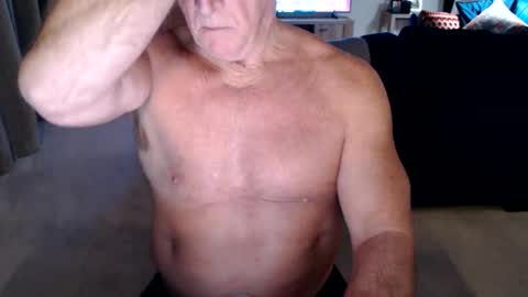 Snapshot of gymguyuk28 chatting on January 30, 6:43 pm Gymguy online show from January 30, 6:43 pm