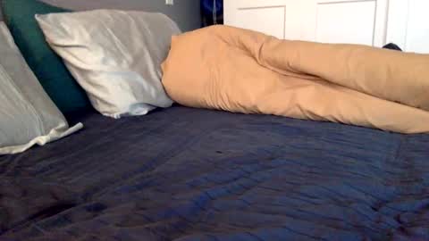 h1d8 online show from January 1, 5:33 pm