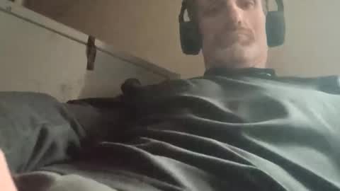 h333th3nz online show from February 19, 4:53 am