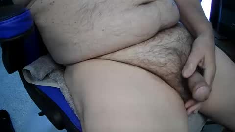 HairBear63 online show from January 1, 7:32 pm