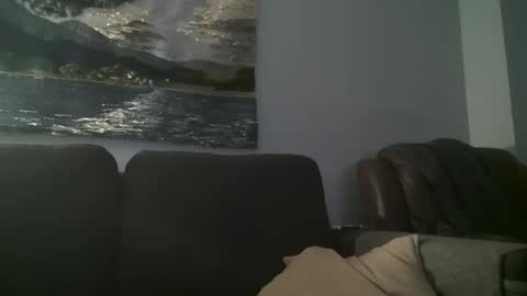 Snapshot of hairiestbear chatting on February 2, 10:02 am Hairiest Bear online show from February 2, 10:02 am