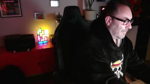 hairyfred73 online show from February 25, 5:52 am