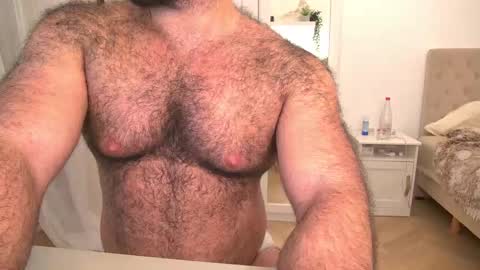 hairyinstinct online show from February 19, 11:25 pm