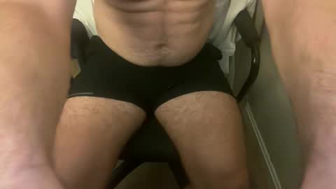 hairymanwhor3 online show from May 22, 2:16 am