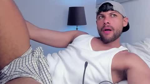 Independent       model  online show from March 16, 8:46 pm