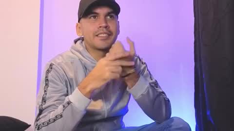 hamiltong12 online show from January 8, 3:23 am