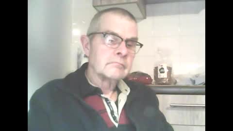 Prefer men 80 online show from December 21, 9:34 pm