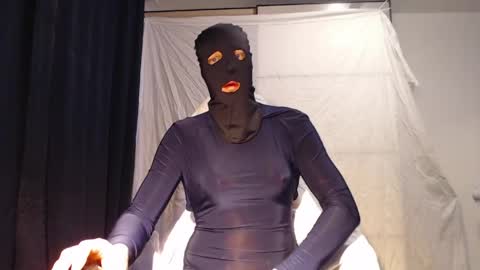 SissySanna online show from April 4, 5:04 am