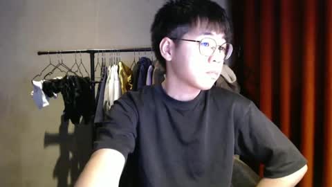 handsome_mannn online show from December 18, 7:19 pm