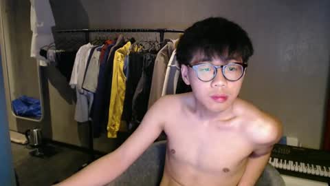 handsome_mannn online show from March 25, 9:41 pm