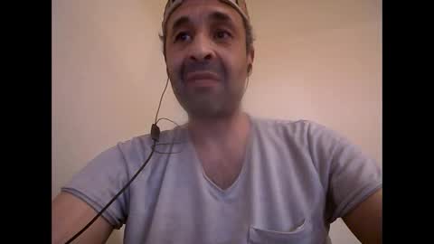 handsomepenis20cm online show from April 26, 5:43 pm