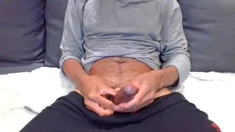 HandsomeStranger online show from July 10, 3:21 am