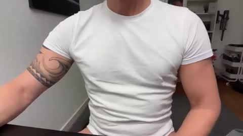 hanky online show from November 6, 4:54 pm