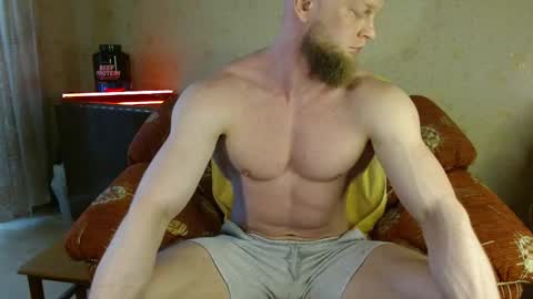 Snapshot of hardandripped chatting on March 10, 7:22 am Valentino Hard online show from March 10, 7:22 am