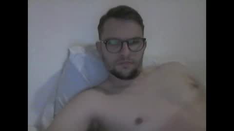 hardboylovemilfmoom online show from April 20, 6:43 pm