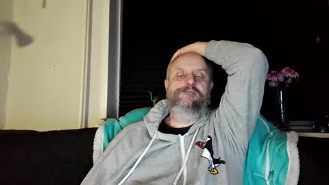 MrLazy online show from March 3, 6:26 pm