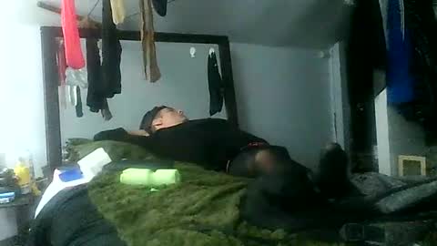 Snapshot of hardnhorny4hottys chatting on December 25, 9:02 am Hardnhorny4hottys online show from December 25, 9:02 am