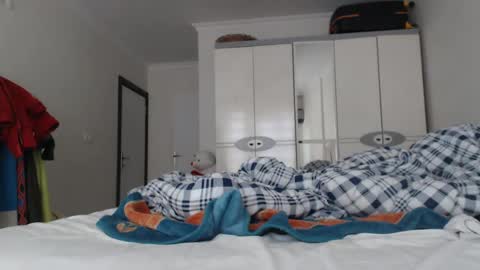 Instagrambrosmasters342          online show from December 8, 8:41 am
