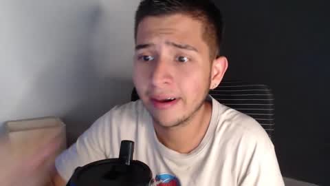 harold_18_ online show from March 23, 6:14 pm