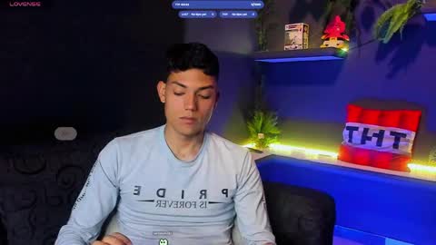  ... online show from April 8, 3:10 pm