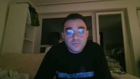 hash420 online show from February 21, 11:43 pm