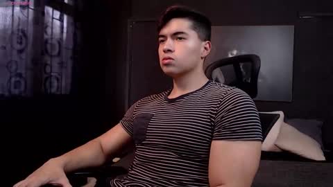 hat_guy01 online show from March 4, 8:27 pm