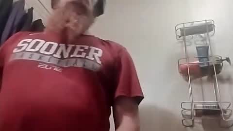 Snapshot of hatefullgod chatting on October 19, 7:11 am hatefullgod online show from October 19, 7:11 am