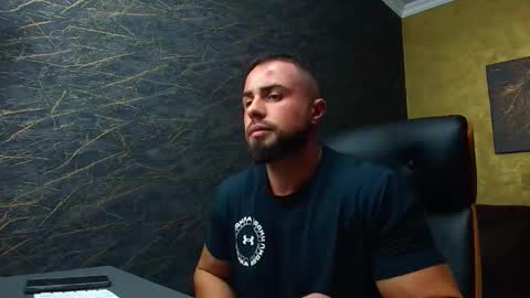 HayesWood online show from November 4, 5:52 am