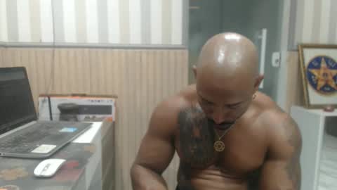 hebertgomes online show from April 6, 6:31 pm