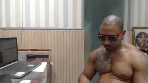 hebertgomes online show from May 24, 10:27 pm