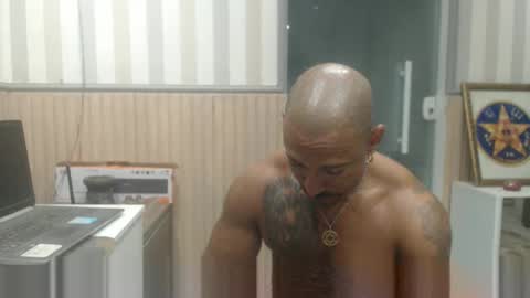 hebertgomes online show from April 2, 11:12 pm