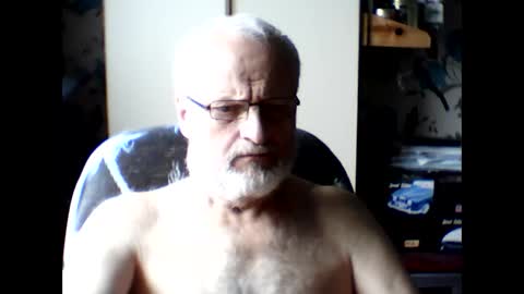 hedgehog61 online show from October 18, 10:31 am