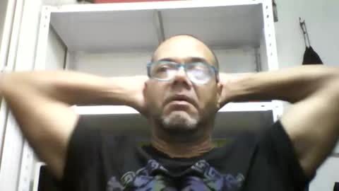 Snapshot of heistt chatting on October 16, 12:29 am Heist Stein online show from October 16, 12:29 am