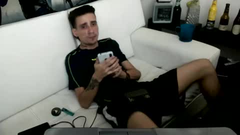 Snapshot of hell_boy66 chatting on September 17, 3:07 am Eros online show from September 17, 3:07 am